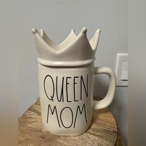 Rae Dunn Queen Mom Mug